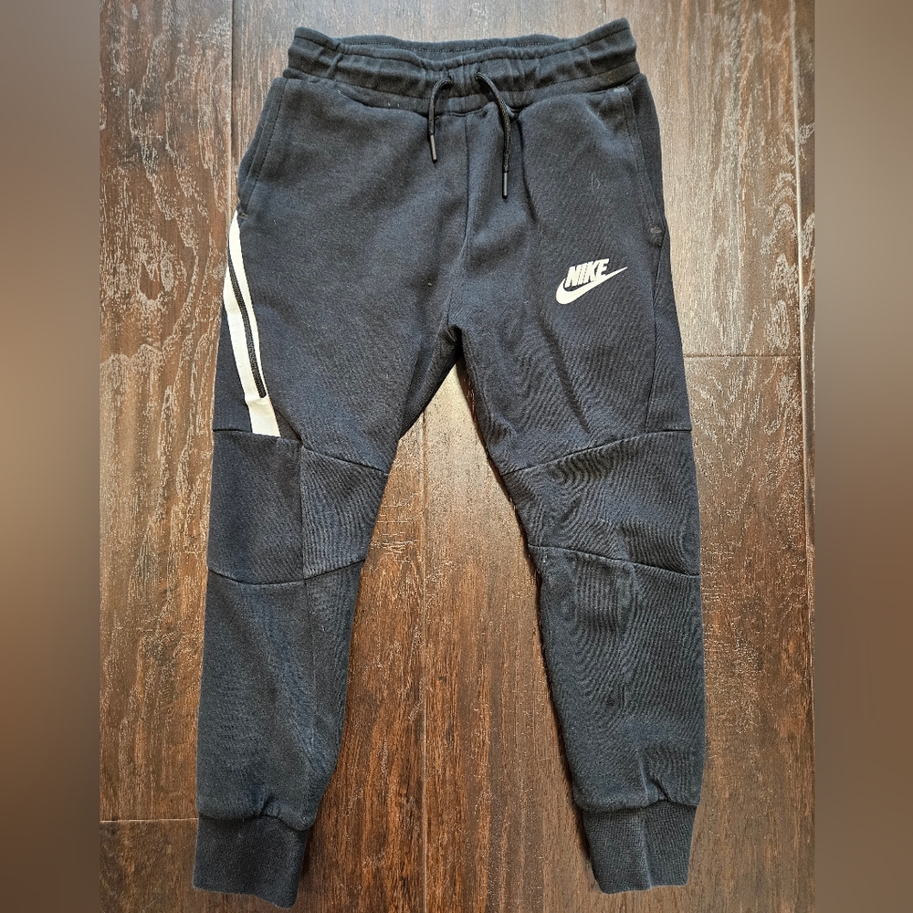 Nike Sportswear Tech Fleece Joggers, Boys Size S